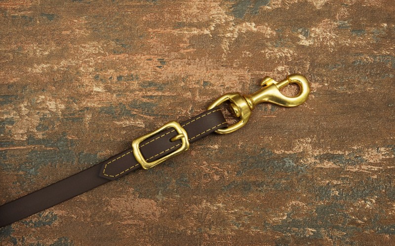 Kurzlonge braun-messing