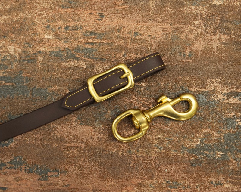 Kurzlonge braun-messing